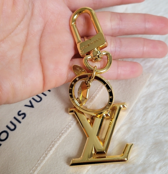 💕BEAUTIFUL 100% Authentic Louis Vuitton Keycharm Gold - Picture 4 of 5